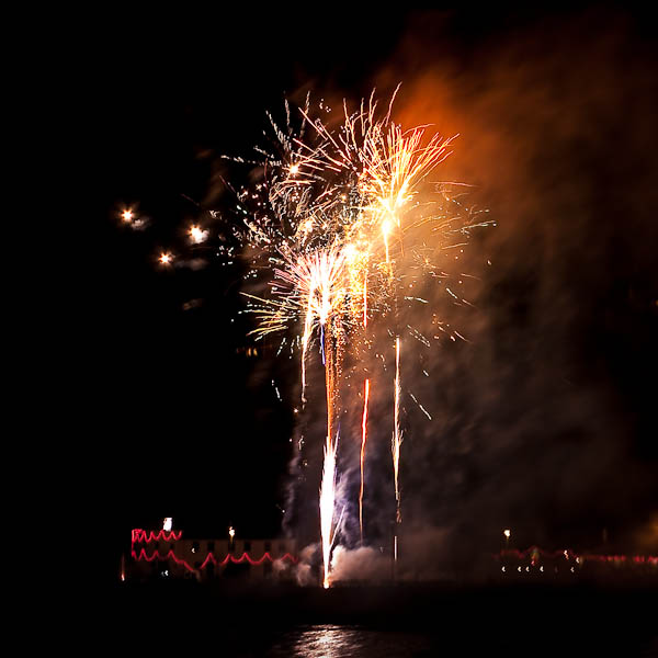tobermory-fireworks1 tobermory-fireworks1